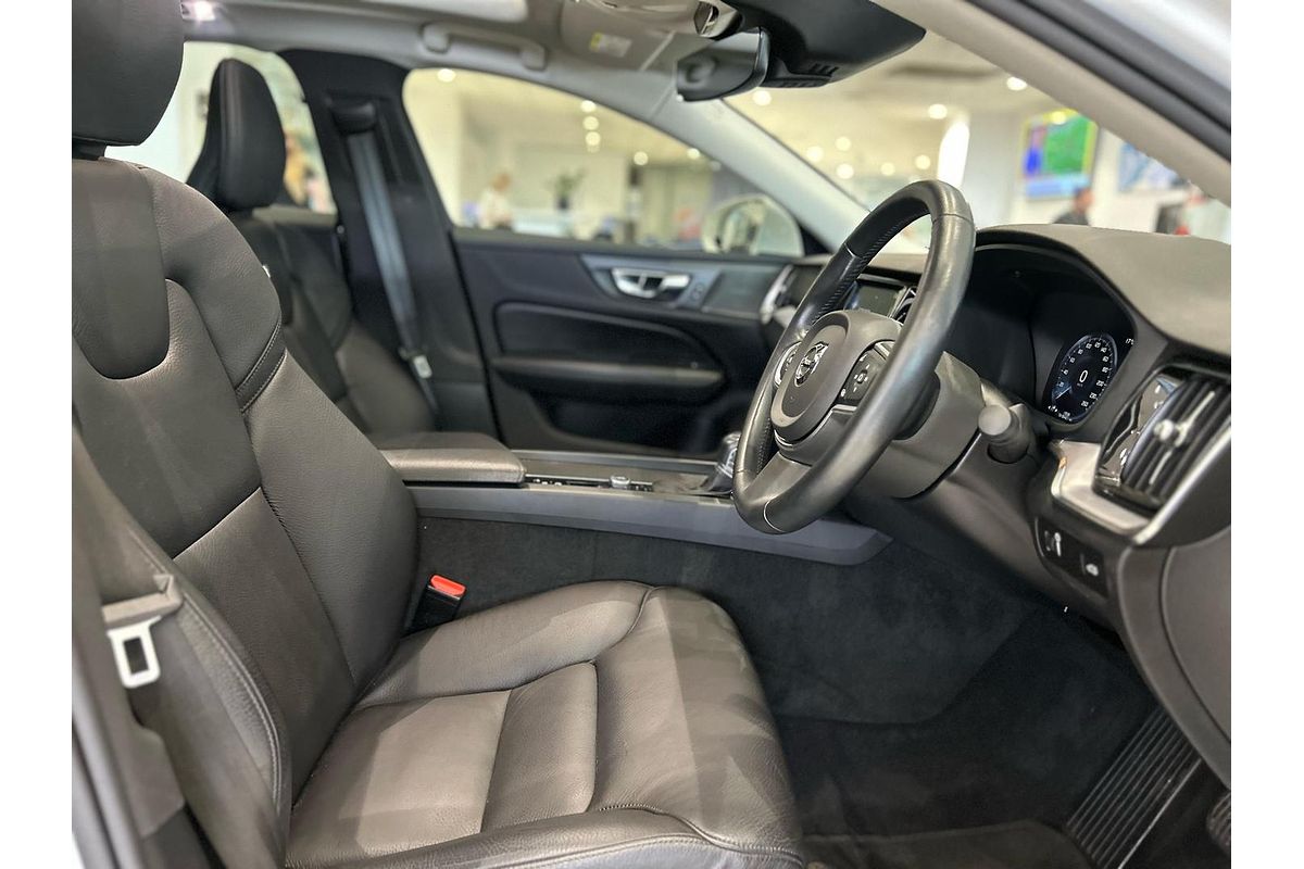 2019 Volvo S60 T5 Momentum