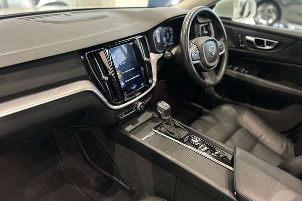 2019 Volvo S60 T5 Momentum