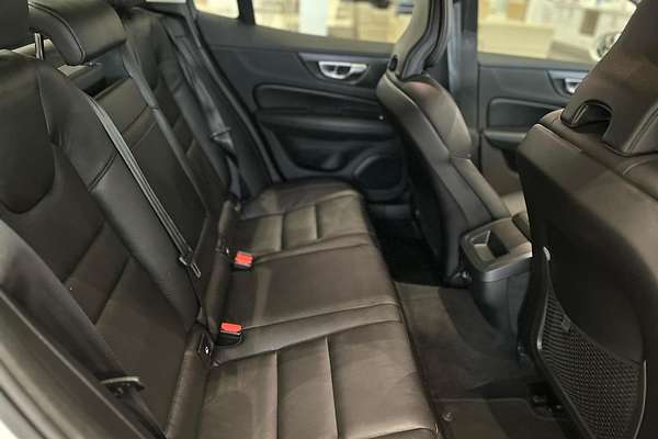 2019 Volvo S60 T5 Momentum