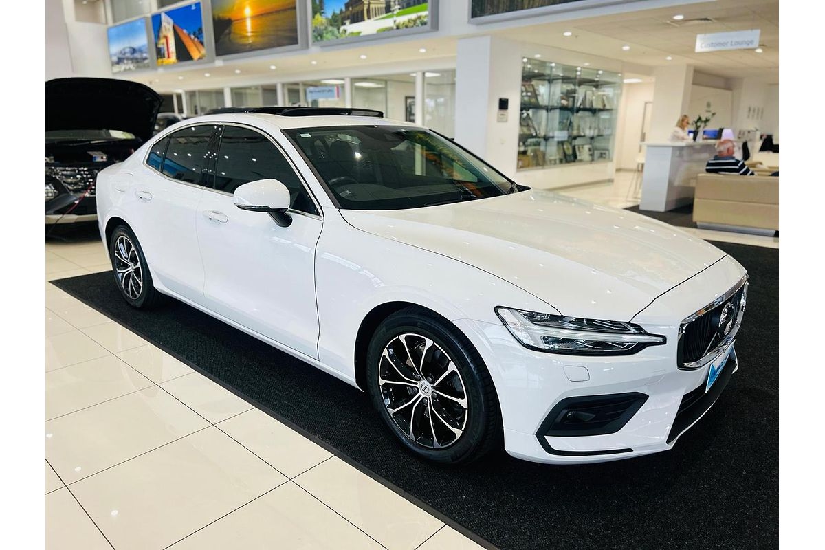 2019 Volvo S60 T5 Momentum