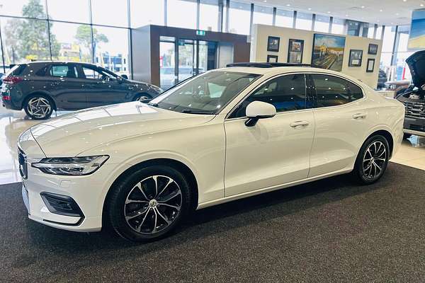 2019 Volvo S60 T5 Momentum