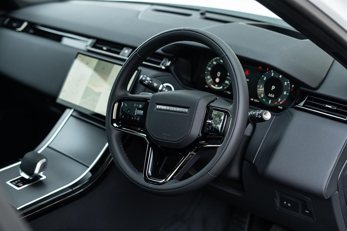 2024 Land Rover Range Rover Velar P250 Dynamic SE L560
