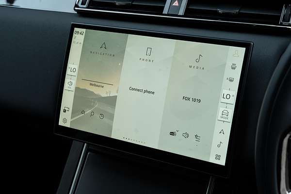 2024 Land Rover Range Rover Velar P250 Dynamic SE L560