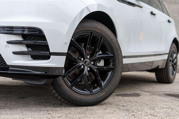 2024 Land Rover Range Rover Velar P250 Dynamic SE L560