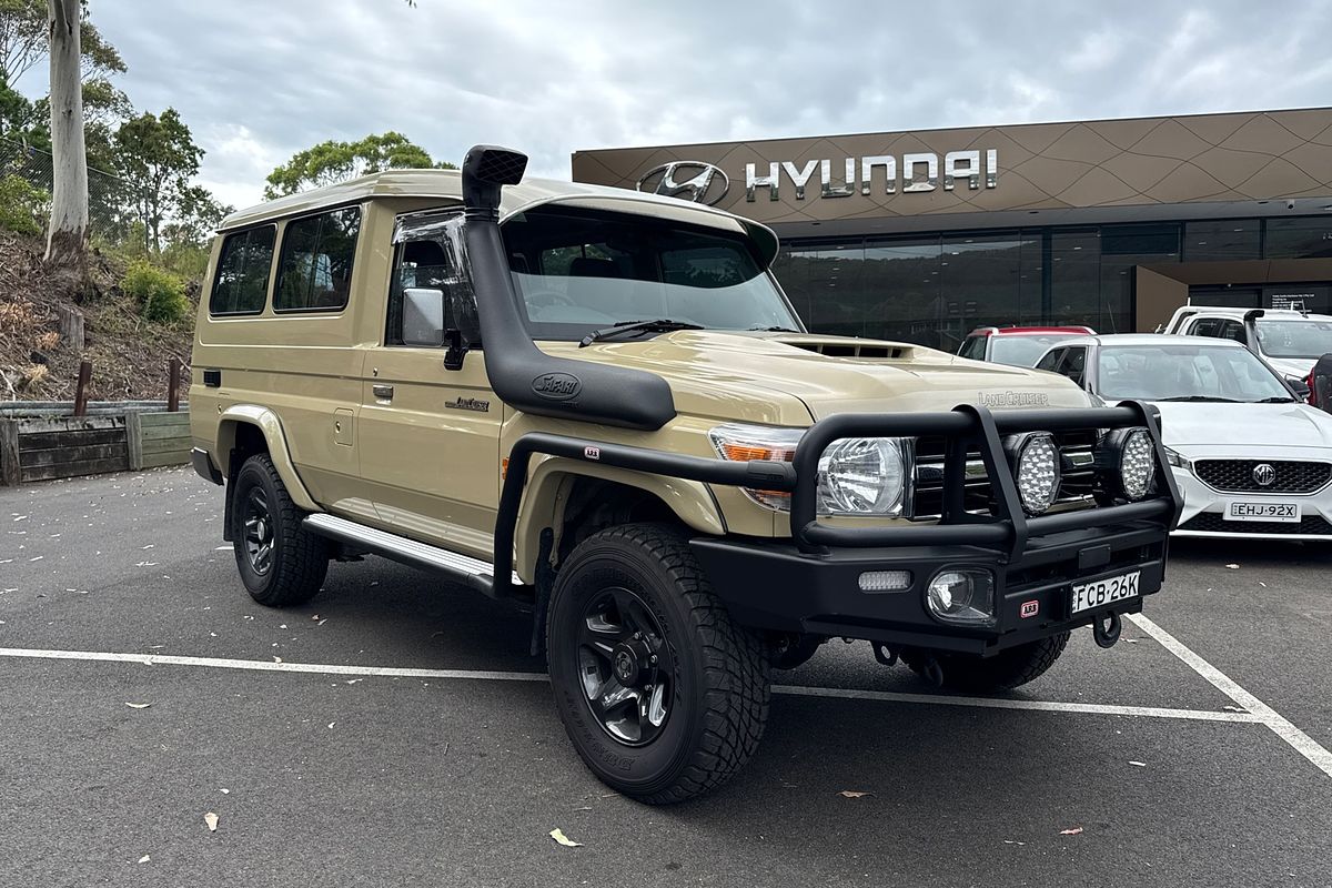 2023 Toyota Landcruiser GXL Troopcarrier VDJ78R
