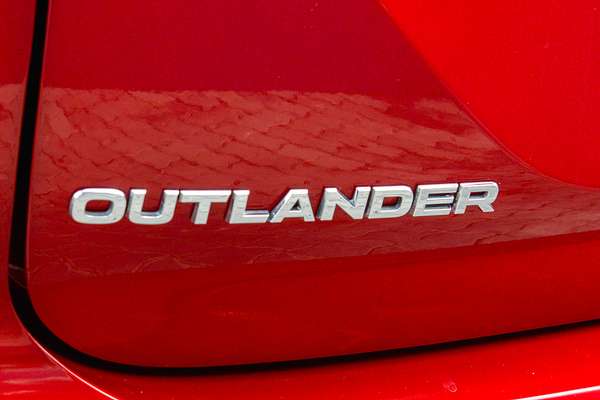 2023 Mitsubishi Outlander Black Edition ZM