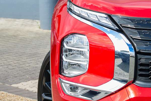 2023 Mitsubishi Outlander Black Edition ZM