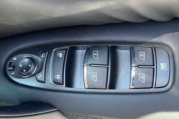 2024 Nissan Patrol Ti Y62