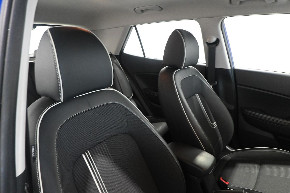 2023 Hyundai Venue Active QX.V5