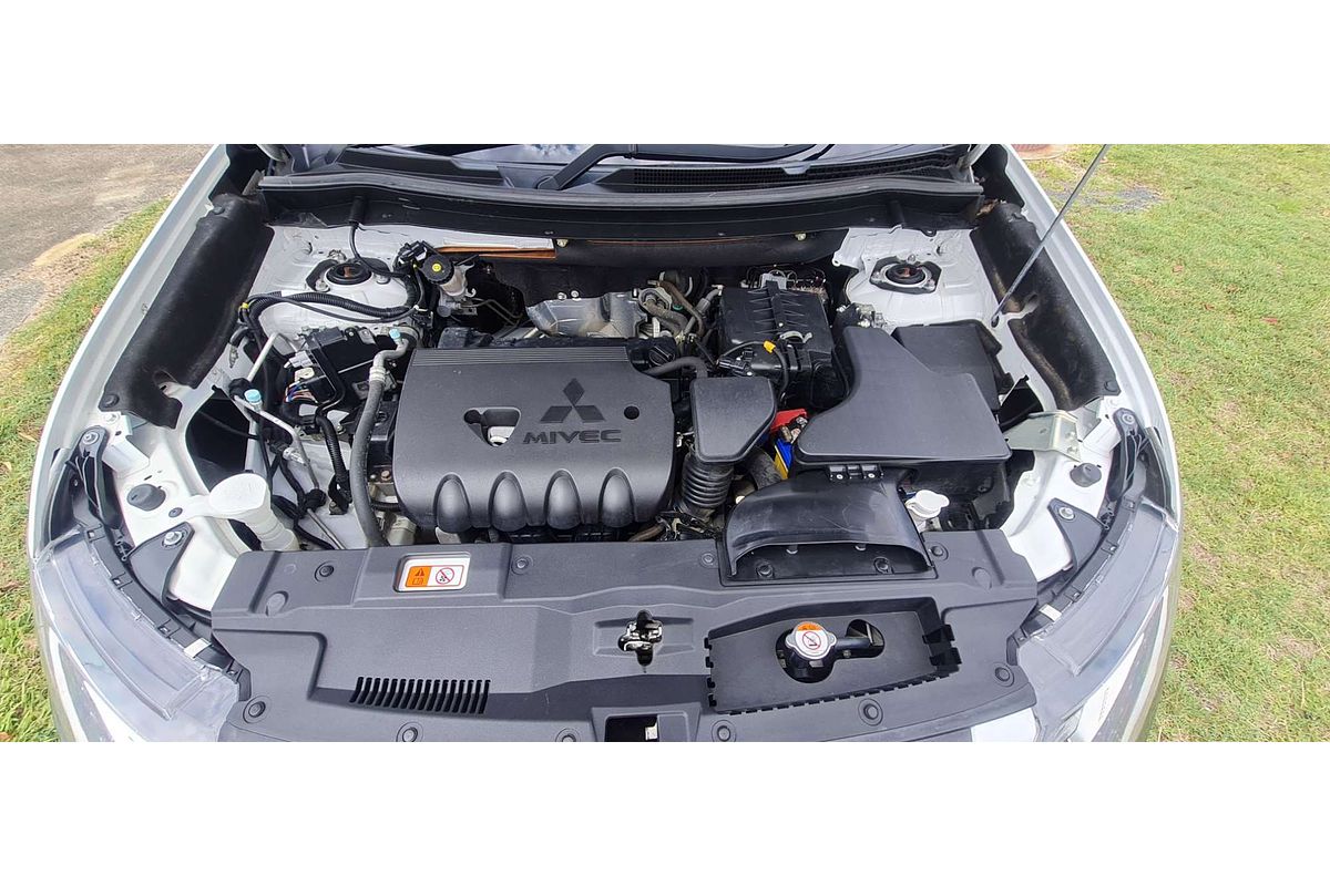 2019 Mitsubishi Outlander ES ZL
