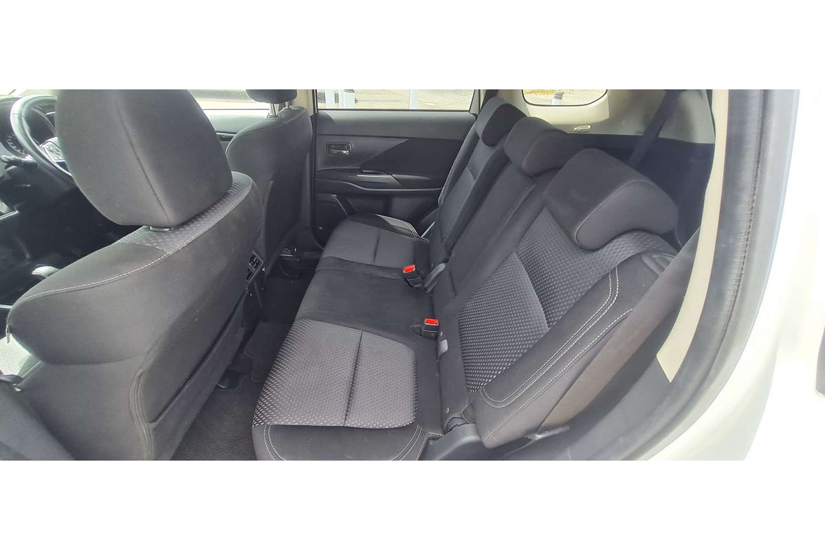 2019 Mitsubishi Outlander ES ZL