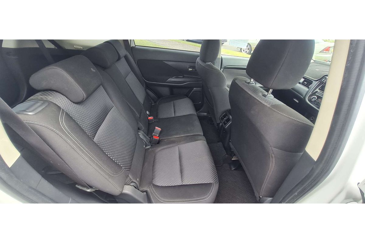 2019 Mitsubishi Outlander ES ZL