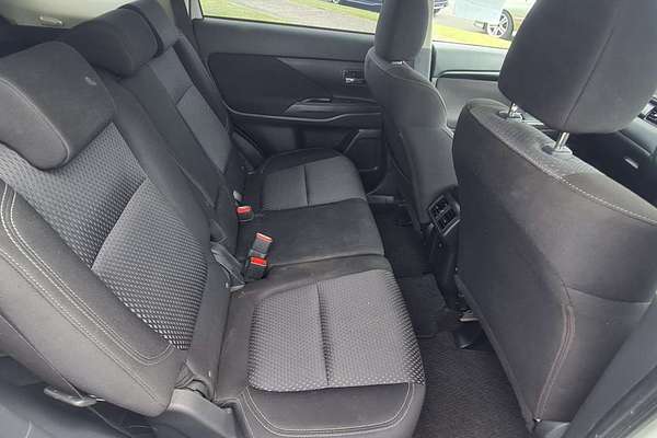 2019 Mitsubishi Outlander ES ZL