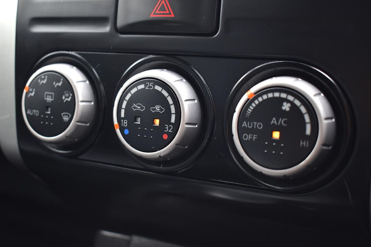 2013 Nissan X-TRAIL ST-L T31