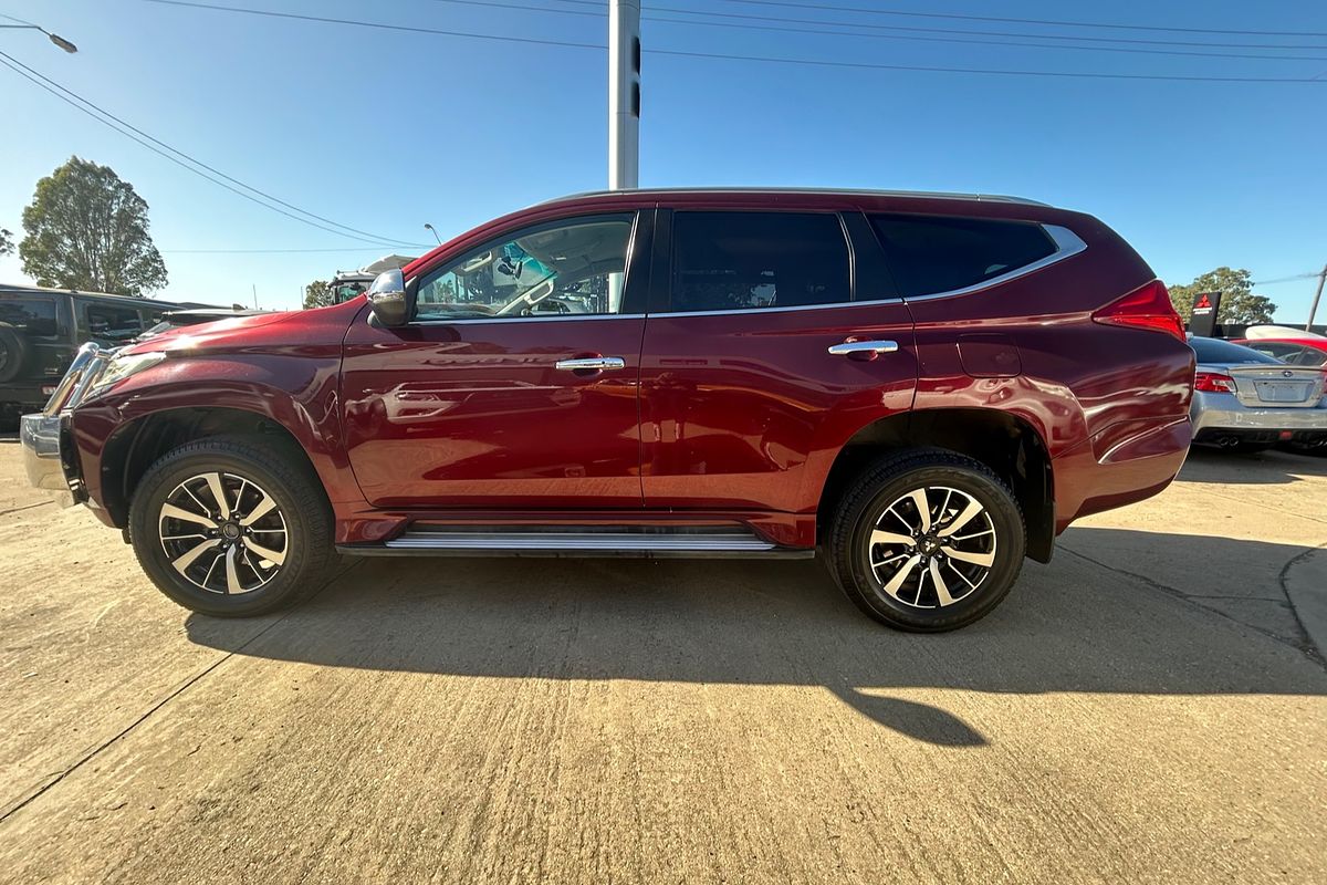 2015 Mitsubishi Pajero Sport GLX QE