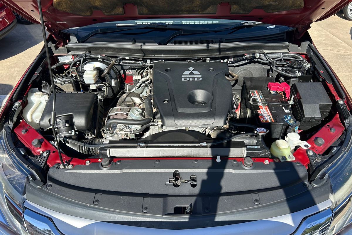 2015 Mitsubishi Pajero Sport GLX QE
