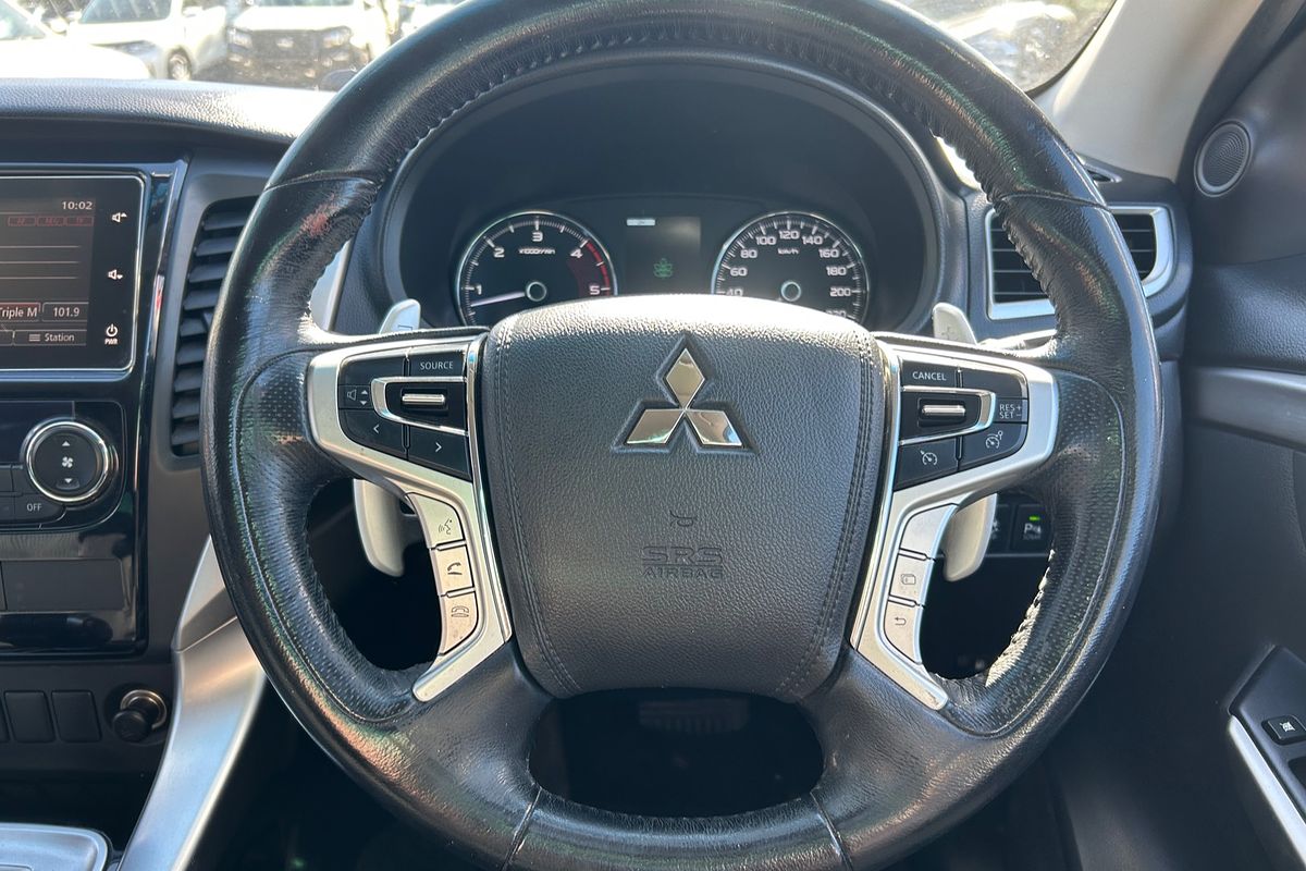 2015 Mitsubishi Pajero Sport GLX QE