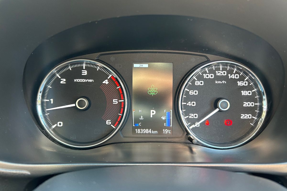 2015 Mitsubishi Pajero Sport GLX QE