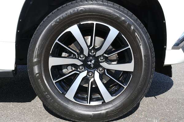 2016 Mitsubishi Pajero Sport GLS QE