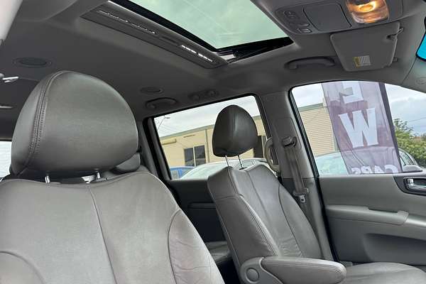 2014 Kia Grand Carnival Platinum VQ