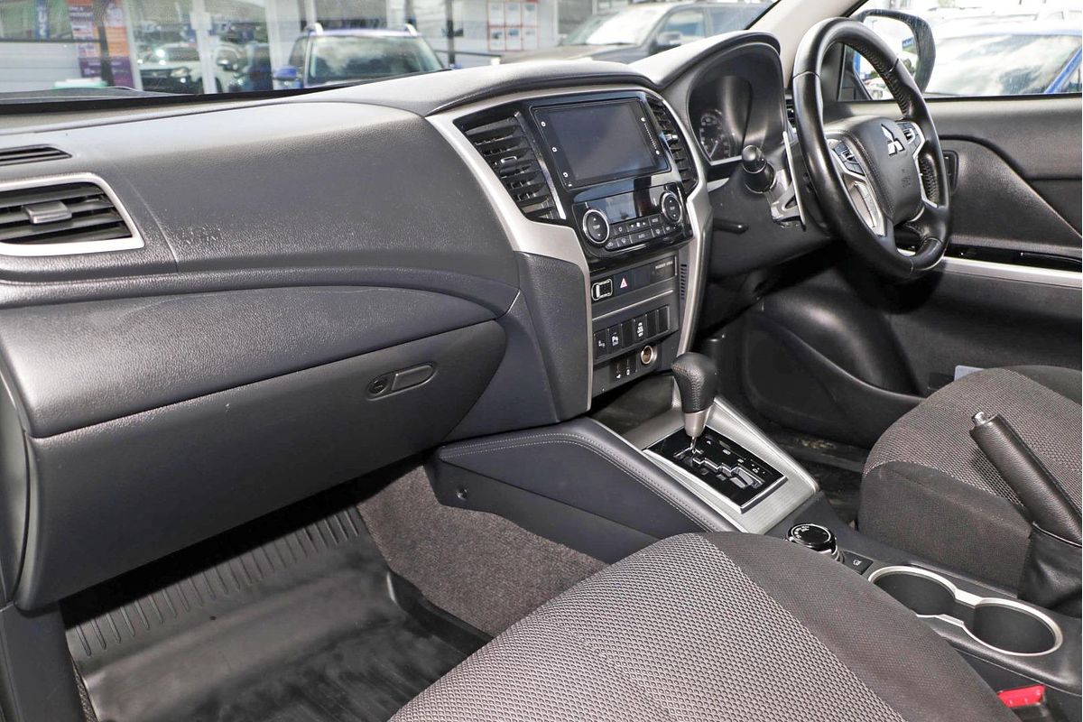 2021 Mitsubishi Triton GLS MR 4X4