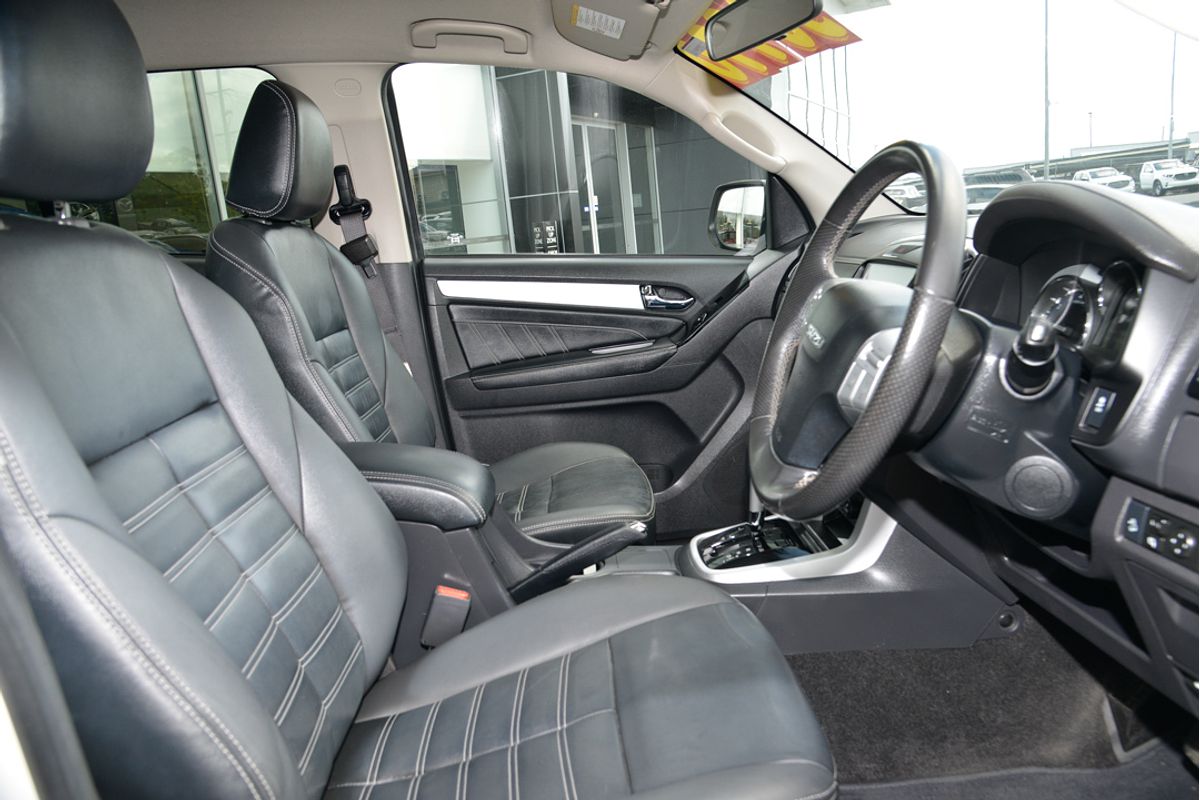 2018 Isuzu MU-X LS-T