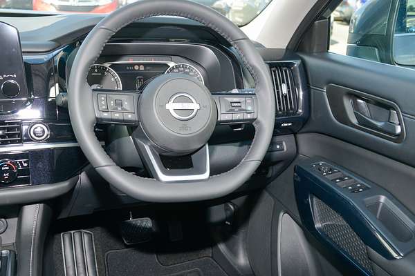 2024 Nissan Pathfinder ST-L R53