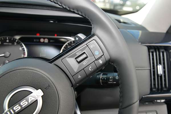 2024 Nissan Pathfinder ST-L R53