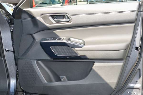 2024 Nissan Pathfinder ST-L R53