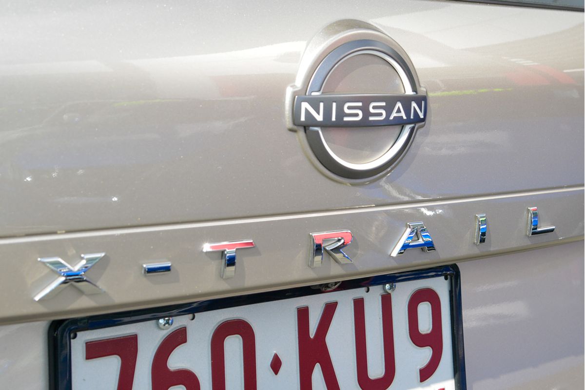2024 Nissan X-TRAIL ST-L T33