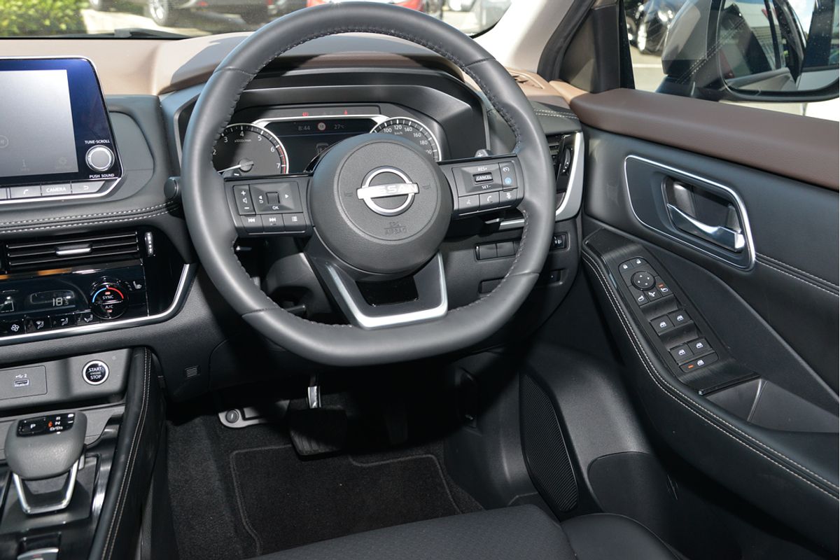 2024 Nissan X-TRAIL ST-L T33