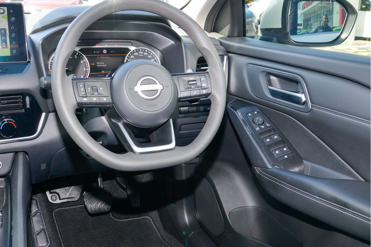 2024 Nissan QASHQAI ST+ J12