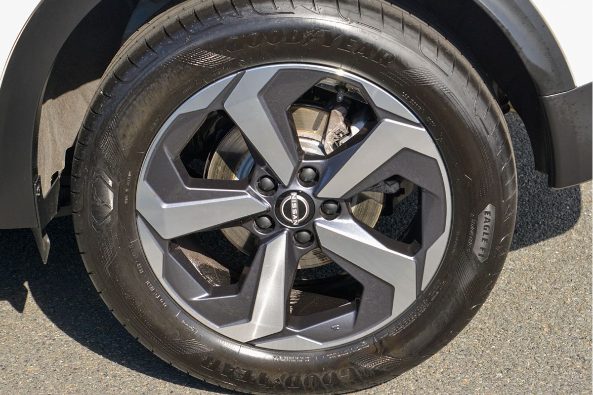 2024 Nissan QASHQAI ST+ J12