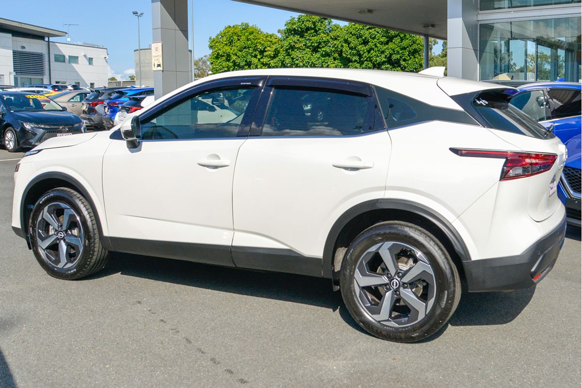2024 Nissan QASHQAI ST+ J12