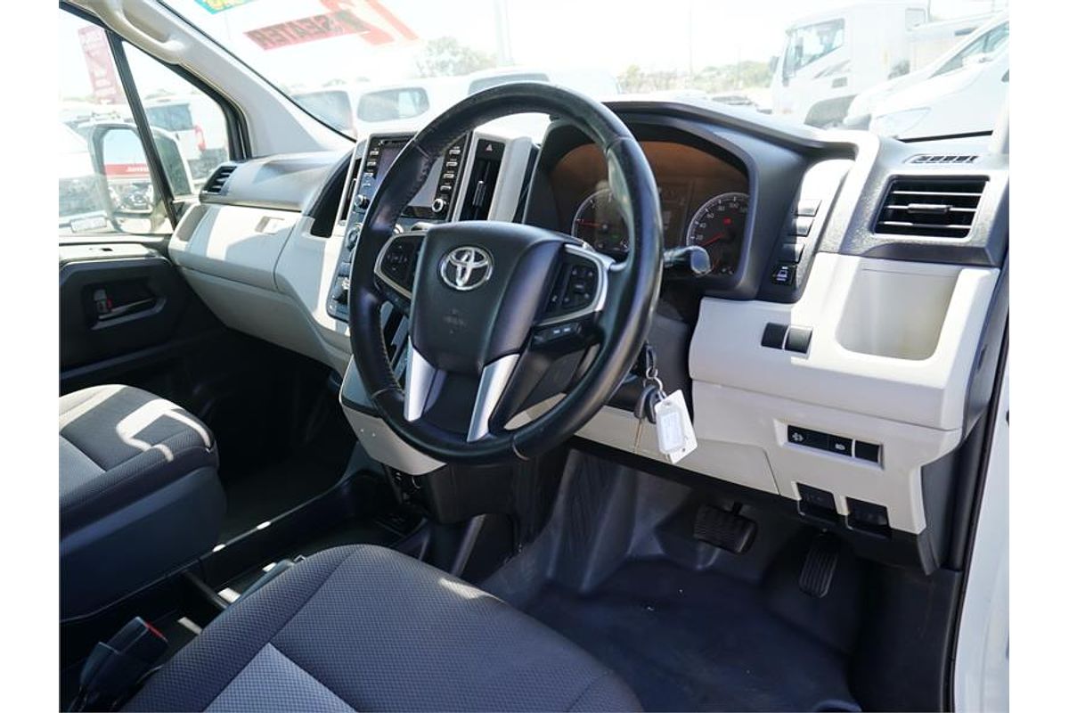2019 Toyota Hiace Commuter GDH322R