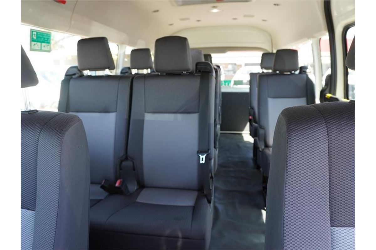 2019 Toyota Hiace Commuter GDH322R