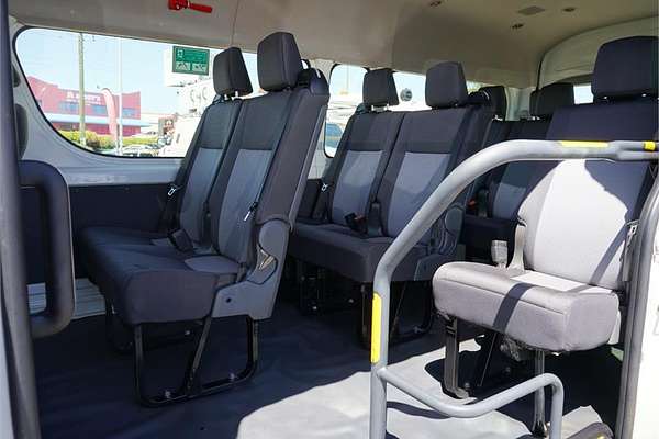 2019 Toyota Hiace Commuter GDH322R
