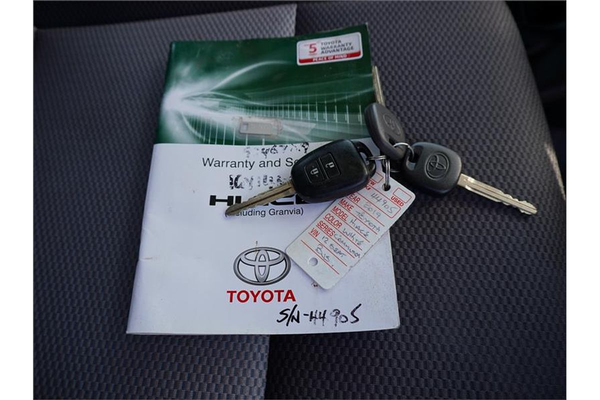 2019 Toyota Hiace Commuter GDH322R