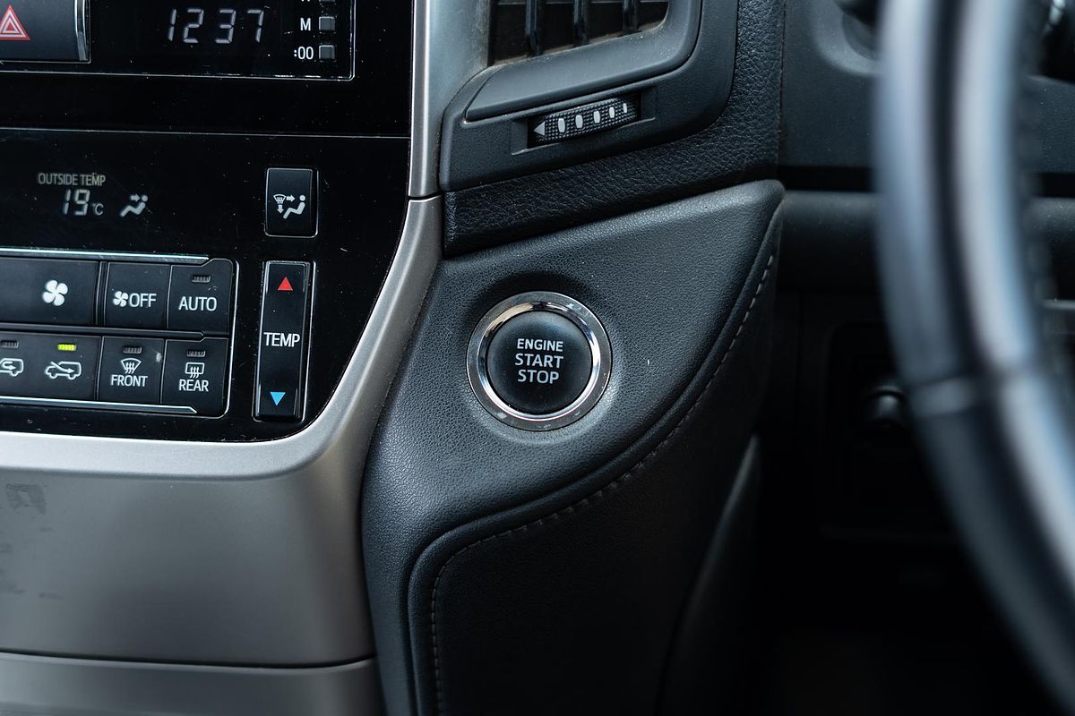 2018 Toyota Landcruiser GXL VDJ200R
