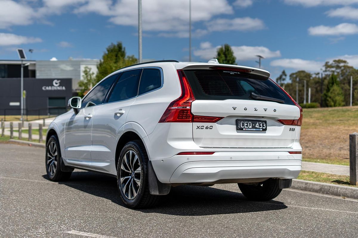 2022 Volvo XC60 Plus B5