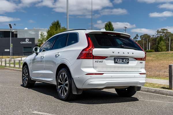 2022 Volvo XC60 Plus B5