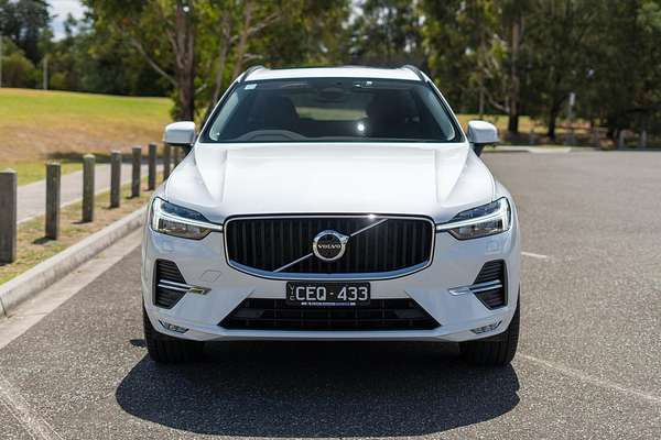 2022 Volvo XC60 Plus B5