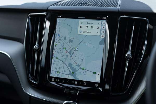 2022 Volvo XC60 Plus B5