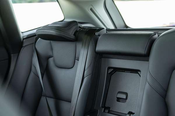 2022 Volvo XC60 Plus B5