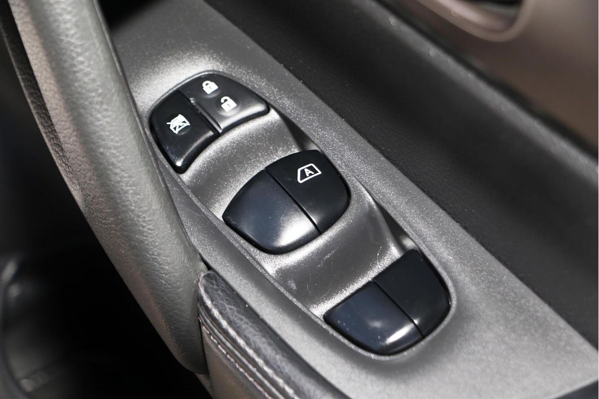 2014 Nissan X-TRAIL ST T32