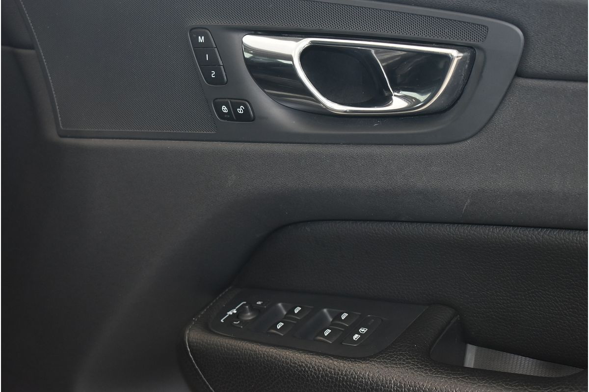 2018 Volvo XC60 D4 Momentum