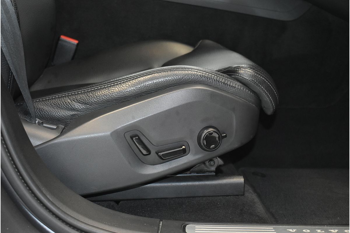 2018 Volvo XC60 D4 Momentum