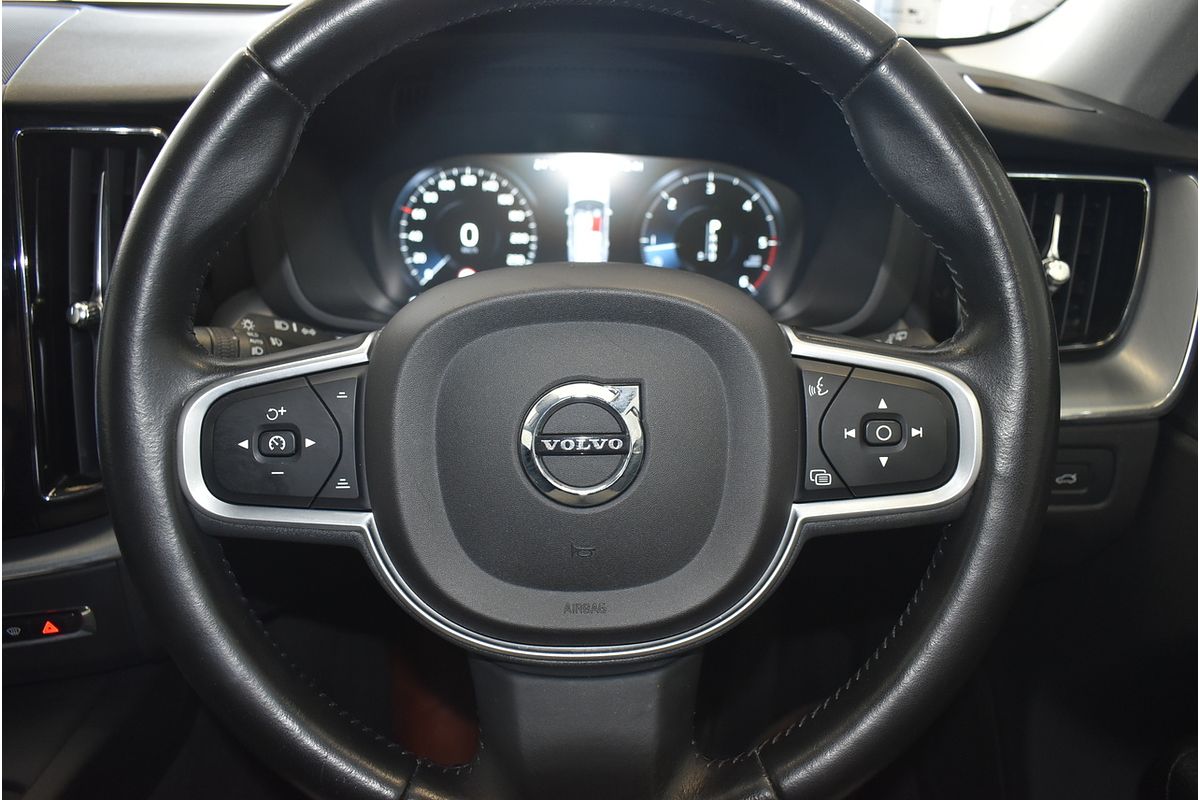 2018 Volvo XC60 D4 Momentum