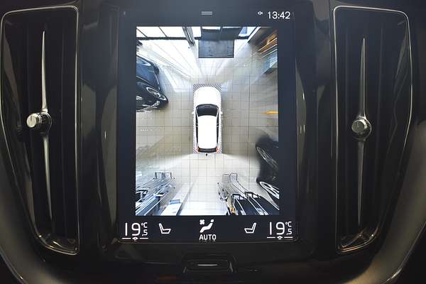 2018 Volvo XC60 D4 Momentum
