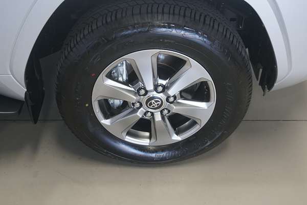 2024 Toyota Landcruiser Sahara FJA300R